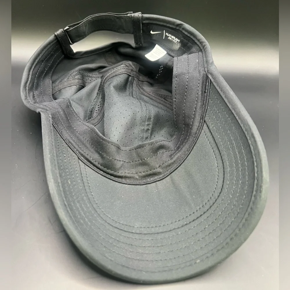 Nike Featherlite‎ unstructured Hat-Black/White, Adjustable, one size fits most